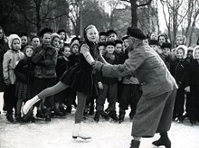 Vasaparken: Konståkning, skollovsveckan 21-26/2 1944