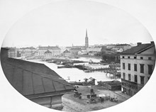 Vasabron under byggnad år 1876. I förgrunden torgplatsen Röda Bodarne, i bakgrunden Riddarhuset och Riddarholmen
