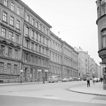 Grevgatan 43, Linnégatan 56 och Linnégatan 54 med Hedvid Eleonora folkskola