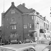 Sköldungagatan 2 t.v. och Friggagatan 6 t.h.