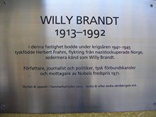 Skylt på Willy Brandts hus i Hammarbyhöjden