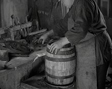 Bland hantverkare i Stockholm: Tunnbinderi (1932)