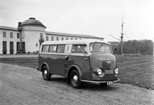 Sjöhistoriska museet. Den tyska fordonstillverkaren Tempo-Werk visar upp en buss utanför museet