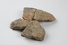 Kärl (Keramik), arkeologiskt fynd nummer 18, anläggning nummer 2  i fornlämning RAÄ 134, Spånga socken