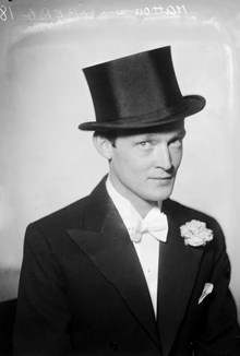 Porträtt av man, Matton-Sjöberg, i frack och hög hatt
