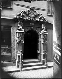 Portalen till von der Lindeska huset, Västerlånggatan 68