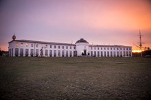 Sjöhistoriska museet i vackert morgonljus