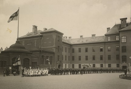 Militärövningar för skolbarn - Kungsholmens folkskola 1905