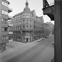Linnégatan 33-35 från hörnet av Jungfrugatan 16