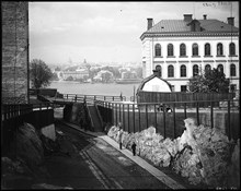 Renstiernas Gata norrut passerar Fjällgatan under en bro
