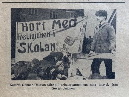 Fotomontage på Gunnar Ohlsson från Arbetarbarnens förbund och en banderoll från Den Unge Kamraten 1929.