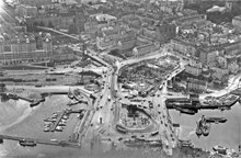 Flygfoto över Slussen under pågående ombyggnadsarbeten åren 1930-1935