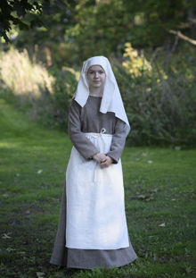 En hantverkarkvinnas klänning från 1200-talet