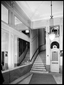 Klarabergsgatan 31. Vestibul med hiss