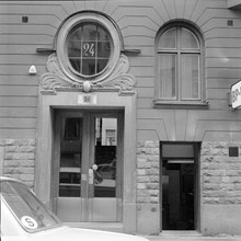 Birkagatan 24, portal och del av fasad