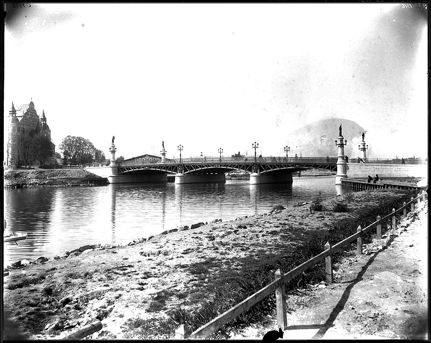 Djurgårdsbron sedd från öster år 1897