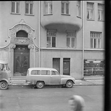 Linnégatan 42. Portalen