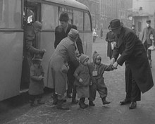 Finska barn på Anglais - Veckorevy 1942-01-26