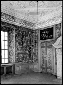 Van der Nootska palatset, musikrummet 1 tr, dörr mot trapphuset
