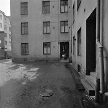 Gården, Nybrogatan 74