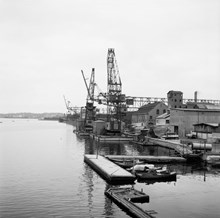 Värtahamnen vid Lidingöbron år 1953