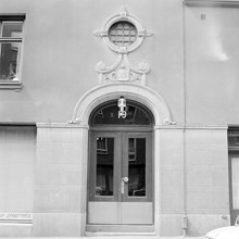 Portal på Birkagatan 19