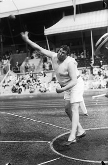 Olympiska spelen i Stockholm 1912. Kulstötaren R.W. Rose, USA
