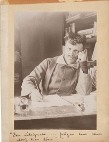 August Strindberg vid skrivbordet 1886