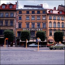 Kv. Deucalions fasader mot Kornhamnstorg