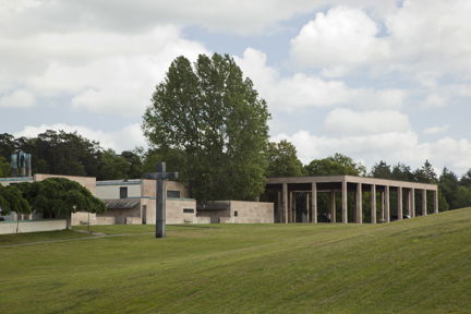 Skogskyrkogården Skogskrematoriet med kapellen