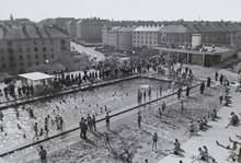 Vanadisbadet. Utsikt över bassängen vid invigningen 1938