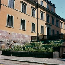 Gamla Navigationsskolan vid Fiskargatan 1 sedd från Mosebacke Torg