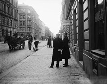 Renhållningsstrejken 1905 med studenter som gatsopare.