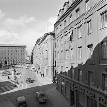 Malmtorgsgatan och Brunkebergstorg norrut. I fonden Telestyrelsens hus i kv. Fyrmörsaren, nu Riksbanken i kv. Skansen