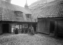Gårdsidan till Skeppargatan 47 år 1910.