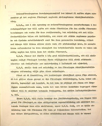 Värnpliktsutbildning för skolungdomar 1944 – synpunkter från Kvinnoföreningarnas beredskapskommitté