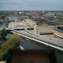 Utsikt från Stadhustornet mot Klara Sjö, Klarastrandsleden, Bangårdspostkontoret och vidare norrut