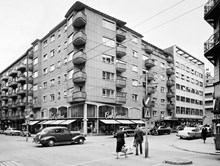 Nybrogatan 51, hörnet Linnégatan. Byggt 1948 av arkitekt E. Cronvall