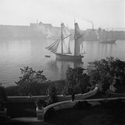 Fotografiet visar utsikten mot Nackalandet från prins Eugens sovrumsfönster i söder på Waldemarsudde år 1906-07.